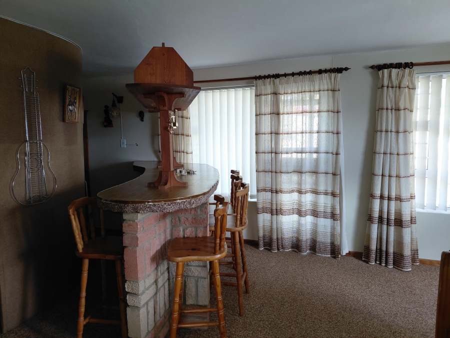 4 Bedroom Property for Sale in Heuwelkruin Eastern Cape